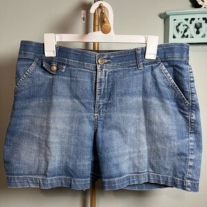 Lee Blue Jean Shorts with Comfort Waistband and Mid-Thigh Length